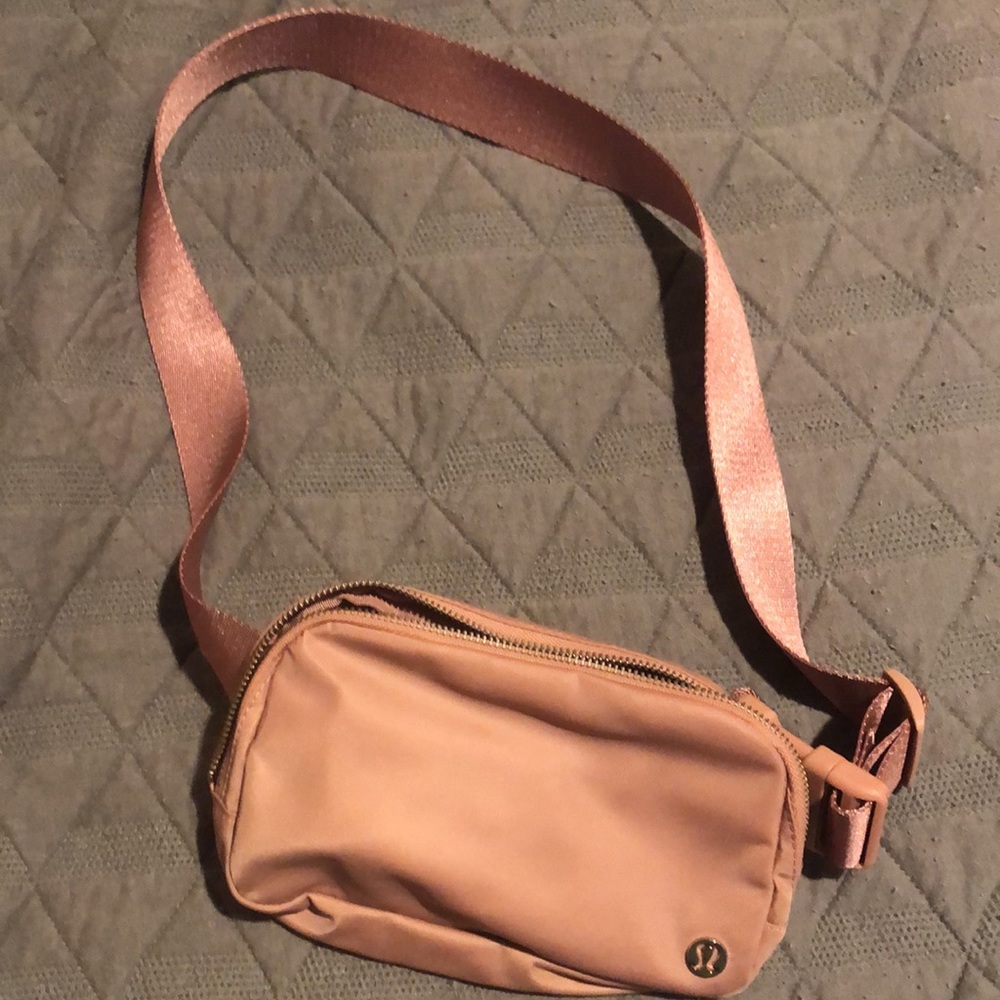 Lululemon pink belt bag